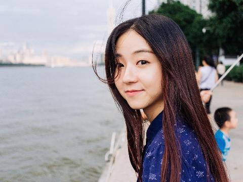 【小说】女学姐的「投怀送抱」