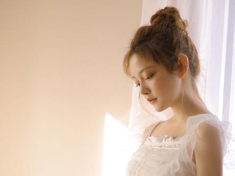 【小说】穿越征服萝莉和人妻