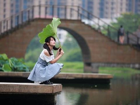 【小说】让大奶女友满足室友的欲望