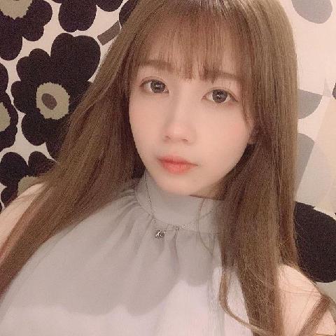 【色图】正妹雯雯难得耍性感小露深沟太美了