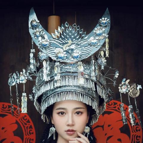 【色图】Coser@年年Nnian: 苗疆女孩