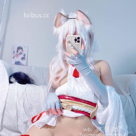 【色图】白狐小姐姐分开雪白大腿