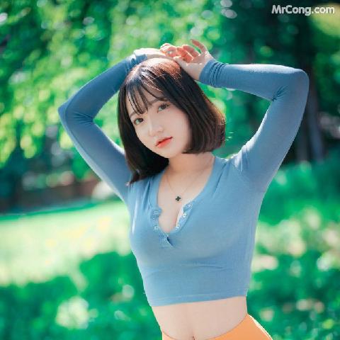 【色图】韩国豪放美少女大胆郊游外拍露点隐若见小蓬 - 孙艺恩