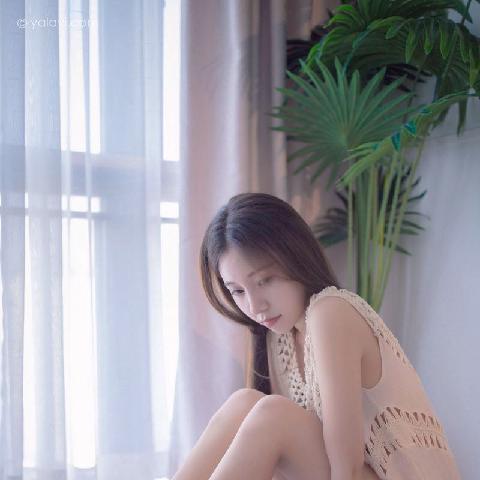 【色图】YALAYI雅拉伊 - 清纯亮丽惹人怜爱的思春美少女 - 秦语