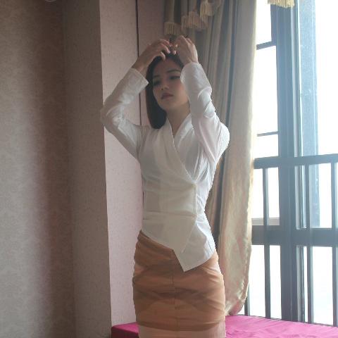 【美女图】国模兰心大尺度私拍人体