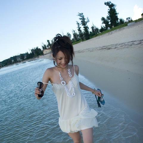 海滩上的正妹