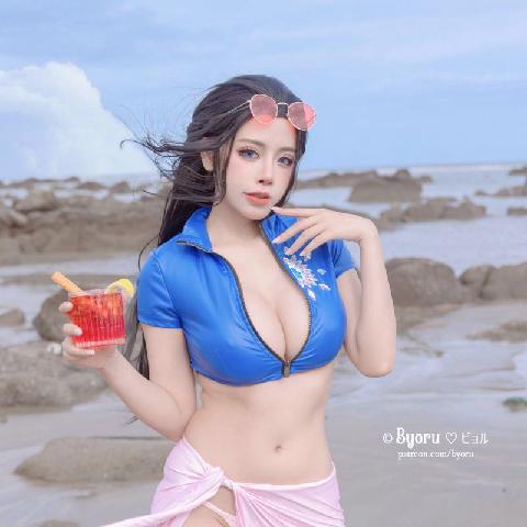 【色图】Byoru 海贼王-妮可罗宾 神还原，美艳形象让你晕船