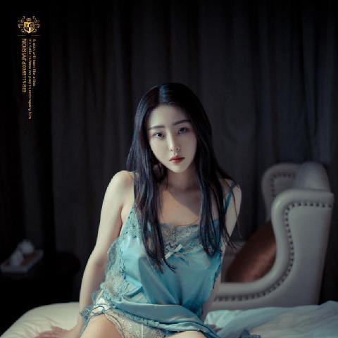 【色图】伊甸园极品冷艶美乳国模美女床上勾人露毛写真 瑶瑶