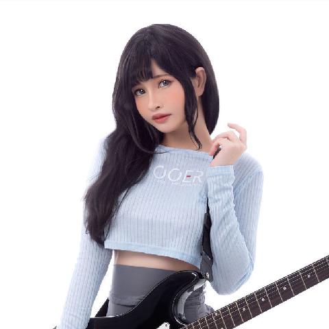【色图】摇滚小姐姐性感脱衣