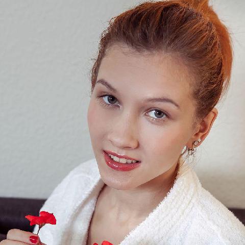清纯又性感的美女