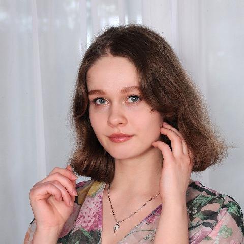 【色图】大学妹子有一对完美巨乳，粉红乳晕让人头晕