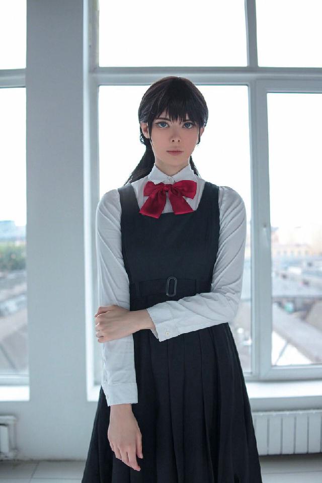 【色图】留双马尾的女学生全裸扮演COS电锯人
